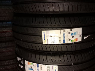 235 65 R16C 119/121 Michelin Agilis 3