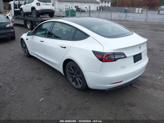 Tesla Model 3 foto 6