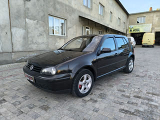 Volkswagen Golf foto 1