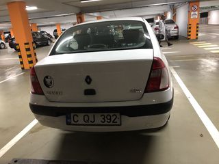 Renault Clio Symbol foto 7