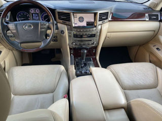 Lexus LX Series foto 7