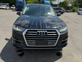 Audi Q7 фото 2