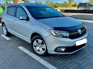 Dacia Sandero foto 2