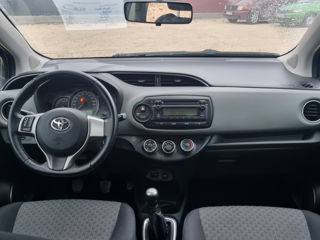 Toyota Yaris foto 6