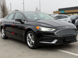 Ford Fusion foto 2