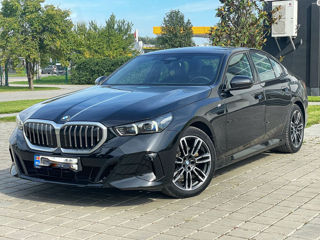 BMW 5 Series foto 2