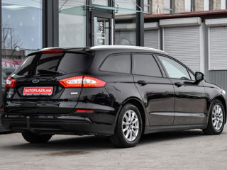 Ford Mondeo foto 2