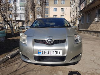 Toyota Auris foto 1