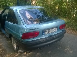 Ford Escort foto 5