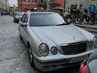 Mercedes E-Class foto 5