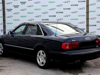 Audi A8 foto 4