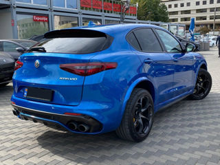 Alfa Romeo Stelvio foto 3