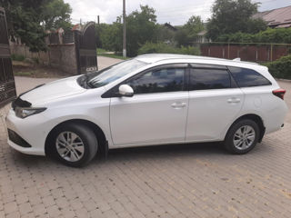 Toyota Auris foto 3