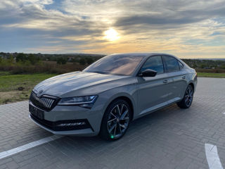 Skoda Superb foto 2