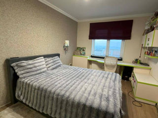 3-комн. кв., 109 м², 4/12 эт.