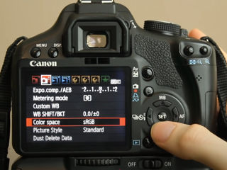 Продам Canon EOS 500D обьектив (35 мм 2.0) профессиональная камера