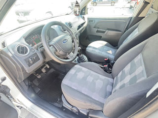 Ford Fusion фото 9