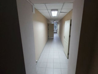 Spatiu comercial, oficii, depozit in or. Ocnita. suprafata 685.2 m2, euroreparatie! foto 5