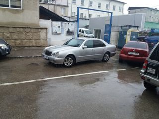 Mercedes E Class foto 4