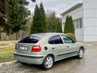 Renault Megane foto 3