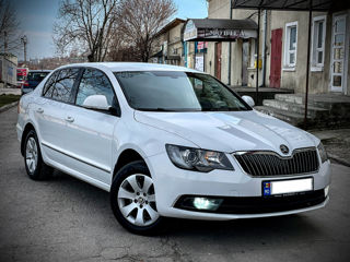 Skoda Superb фото 3