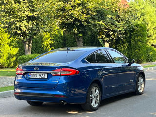 Ford Fusion foto 4