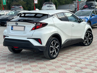 Toyota C-HR foto 4