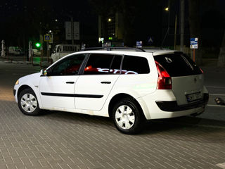 Renault Megane foto 2