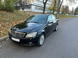 Mercedes C-Class foto 2