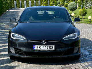 Tesla Model S foto 2