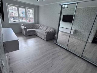 2-комн. кв., 43 м², 1/5 эт.