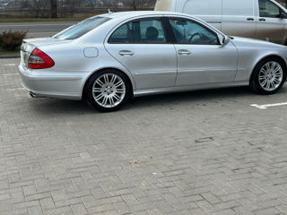 Mercedes E-Class foto 4