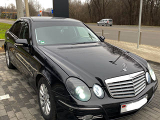 Mercedes E-Class foto 2