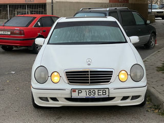 Mercedes E-Class foto 4