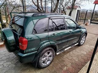 Toyota Rav 4 foto 4