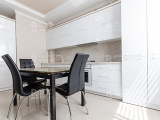 Apartament cu 2 camere, 80 m², Centru, Chișinău foto 7