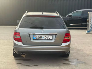 Mercedes C-Class foto 5