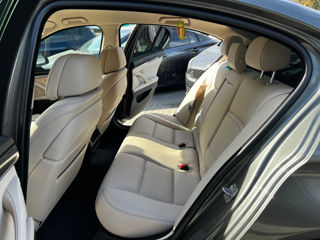 BMW 5 Series foto 17