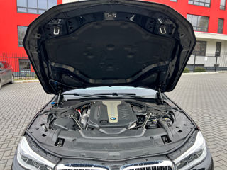 BMW 7 Series foto 11