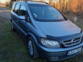 Opel Zafira foto 2