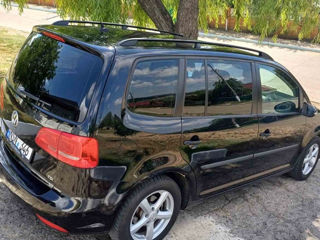 Volkswagen Touran foto 5