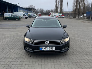 Volkswagen Passat foto 3