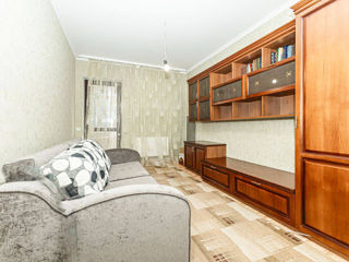 Apartament cu 3 camere, 150 m², Botanica, Chișinău foto 12