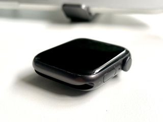 Apple Watch SE 1 / 44mm / Space Gray foto 5