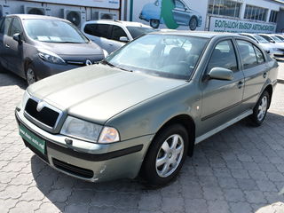 Skoda Octavia foto 1