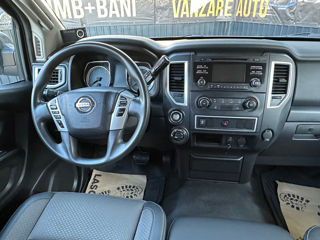 Nissan Titan foto 11