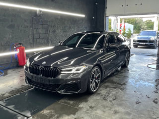 BMW 5 Series foto 2