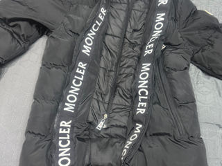 Пуховик Moncler