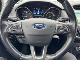 Ford Focus foto 12