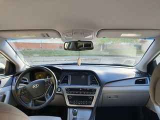 Hyundai Sonata foto 8